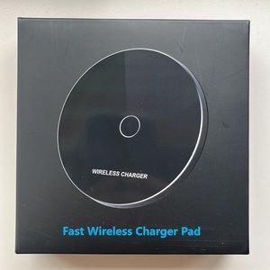 NWT Qi wireless charging pad